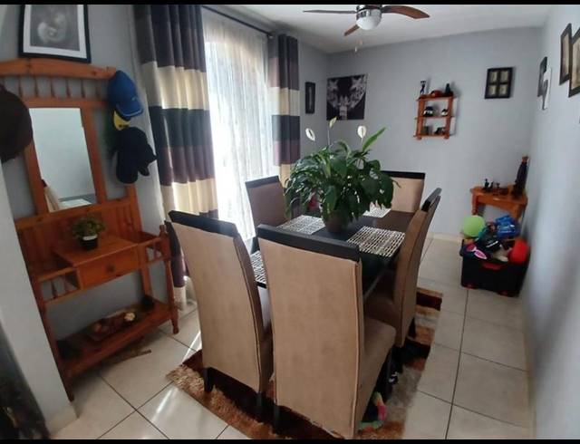 2 BEDROOM TOWNHOUSE FOR SALE IN SOUTH CREST